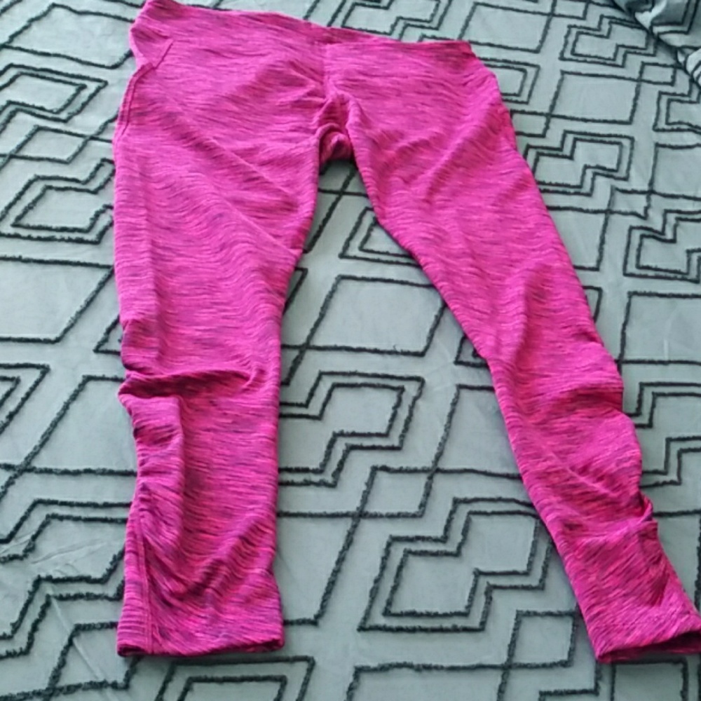 Athletic leggings